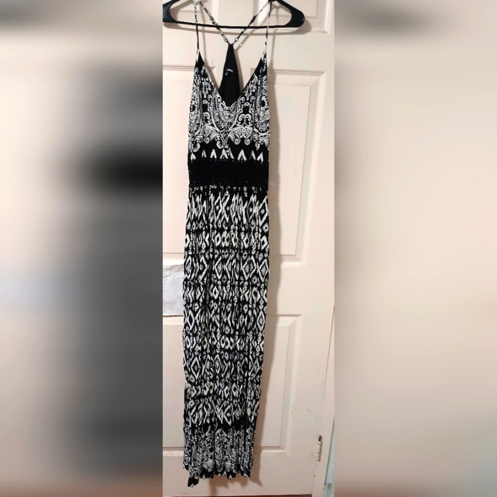 Fashion Nova Black and White Maxi Sundress